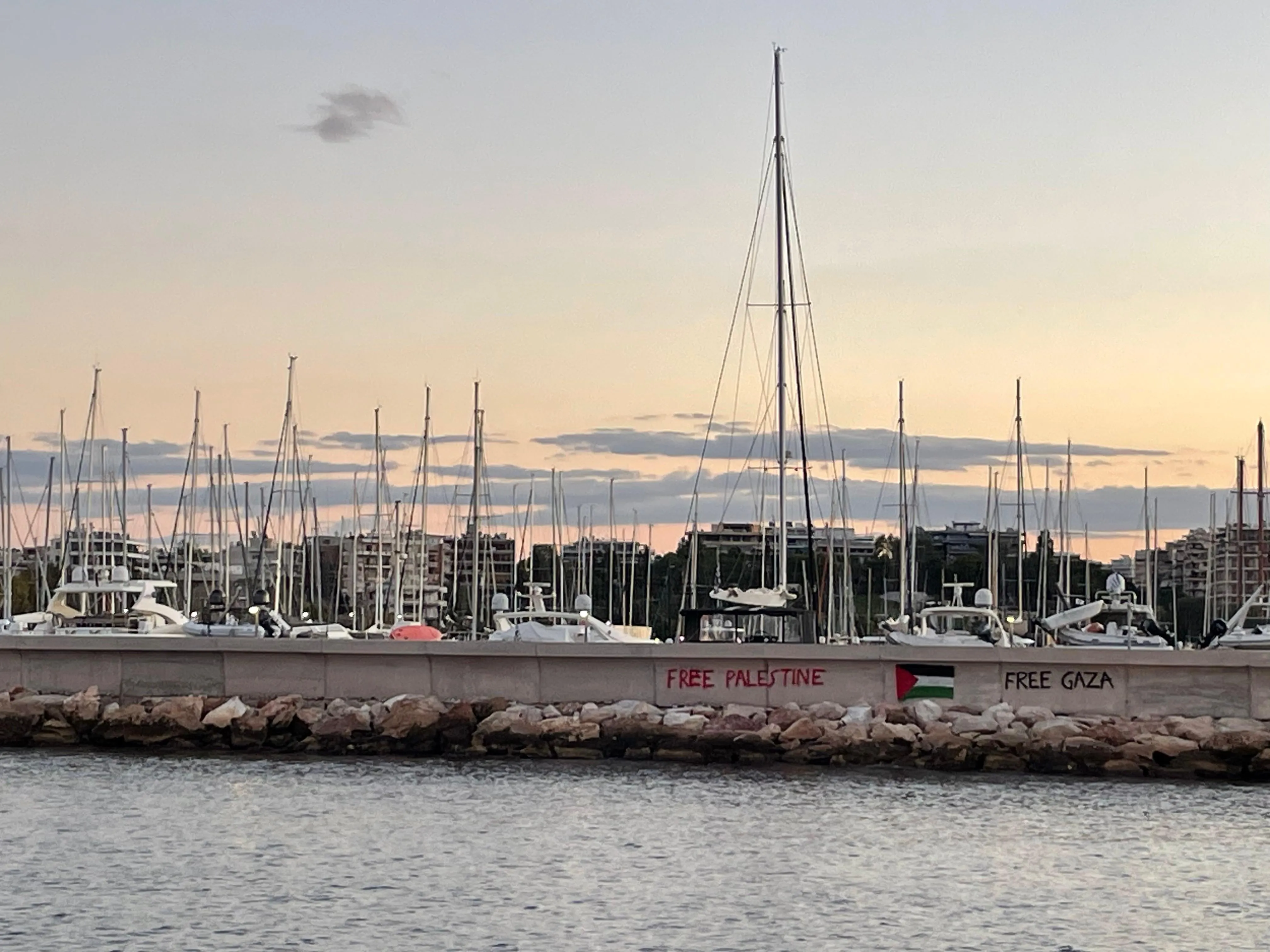 Live Blog Bild 1: Abfahrt in Alimos